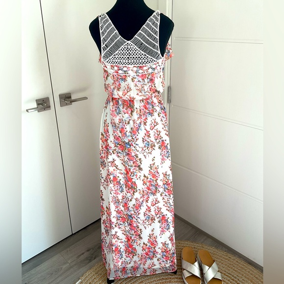 Dynamite, Chiffon Floral Maxi Dress With knitted back . - Picture 3 of 10